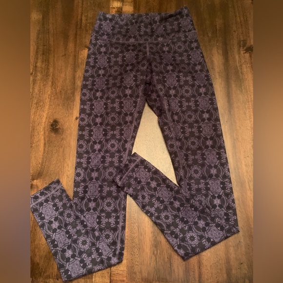 Lululemon Leggings Size 2 Wunder Under Pant Mini Prisma Nightfall Black Grape - Picture 2 of 4